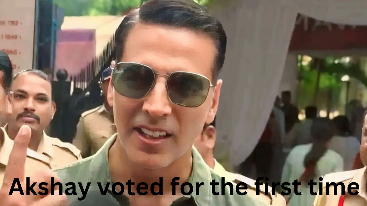 Akshay voted for the first time after regaining citizenship